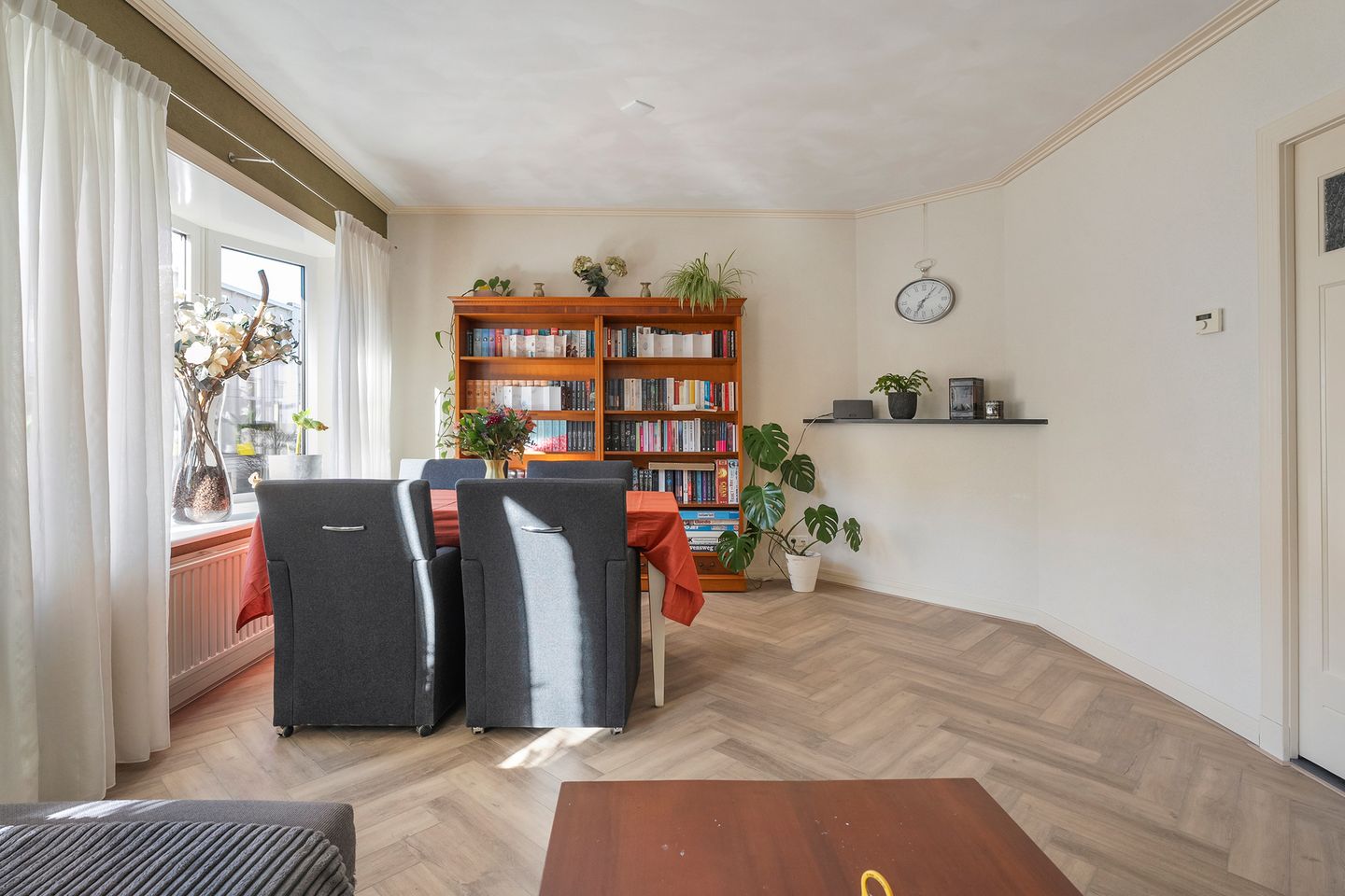 Photo 19 of van Echtenstraat 5-A