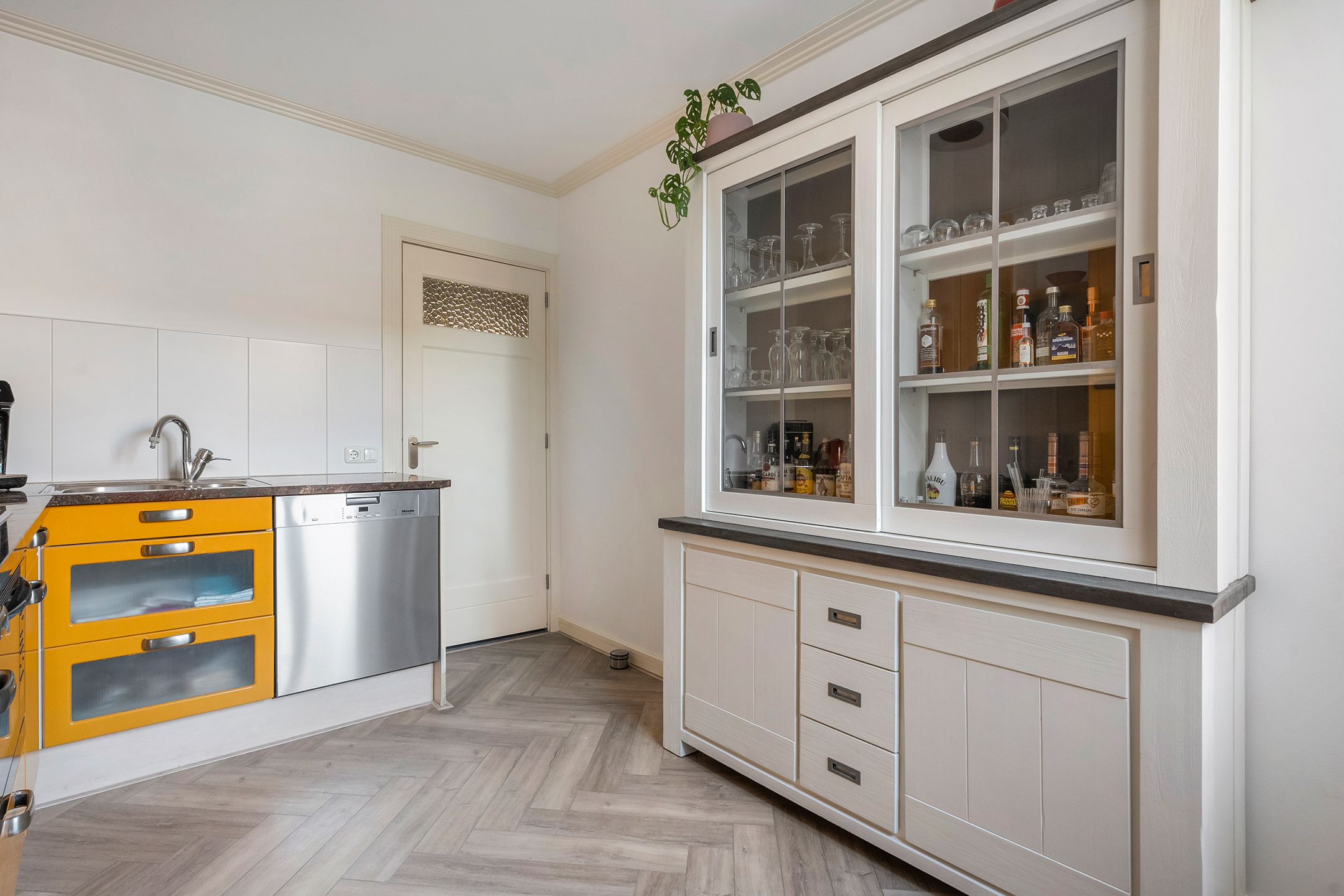 Photo 27 of van Echtenstraat 5-A