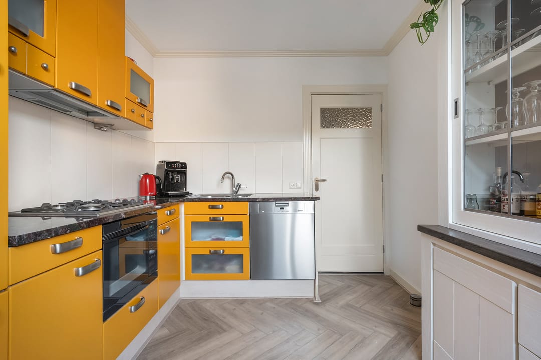 Photo 28 of van Echtenstraat 5-A