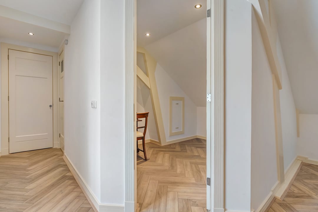 Photo 31 of van Echtenstraat 5-A