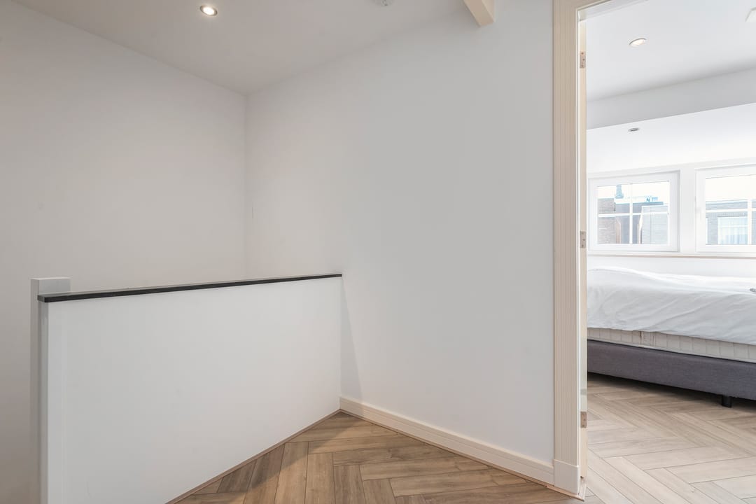 Photo 32 of van Echtenstraat 5-A