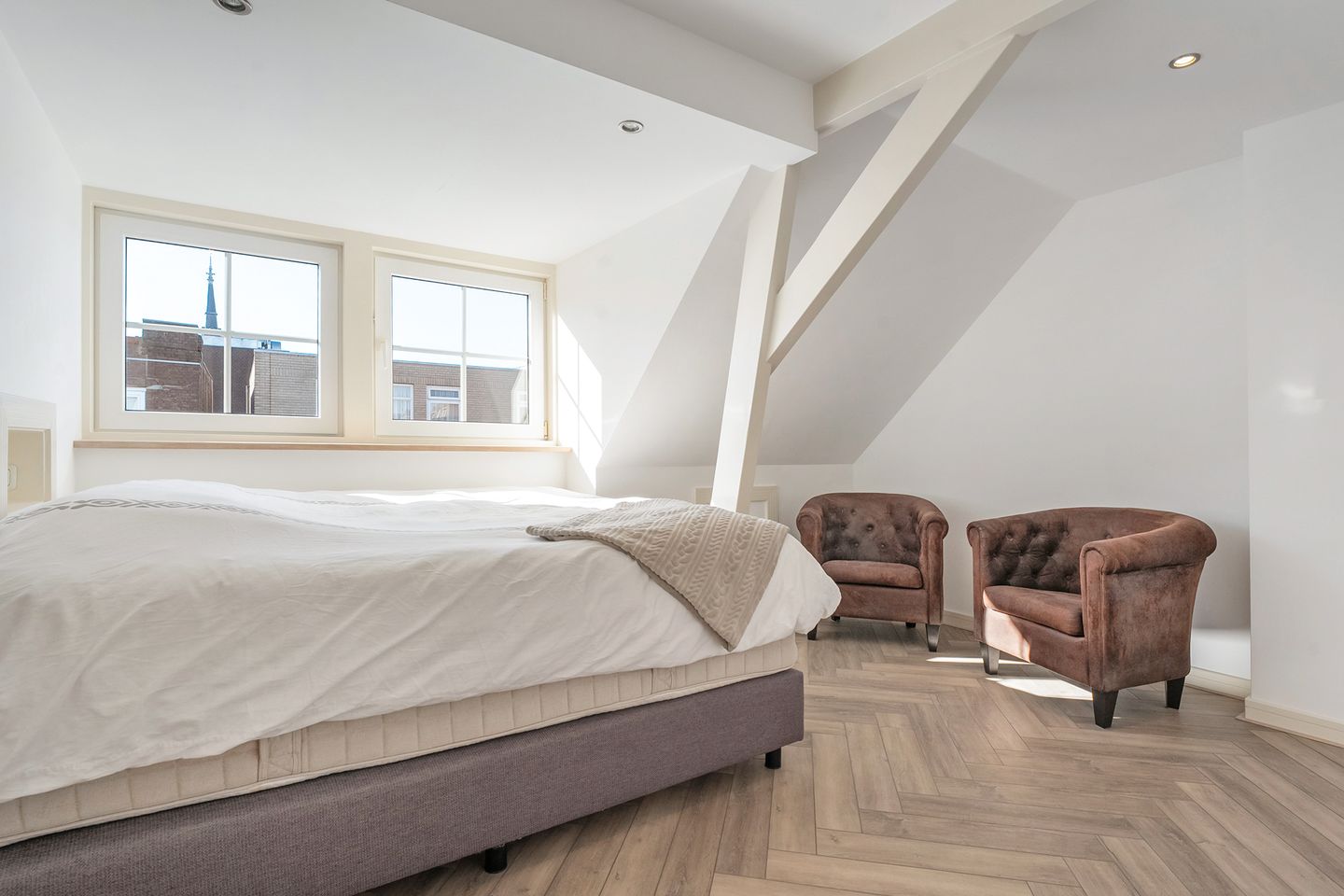 Photo 35 of van Echtenstraat 5-A