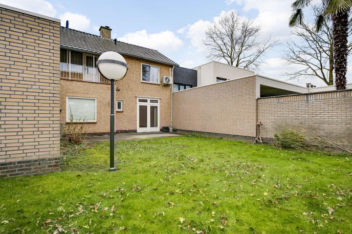 Foto 22 van Maaseikerweg 83