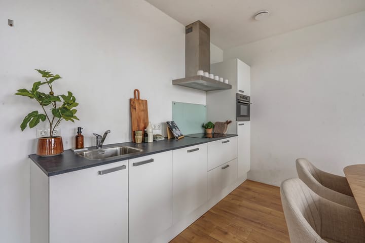 Photo 3 of Van Leeuwenhoekpark 214