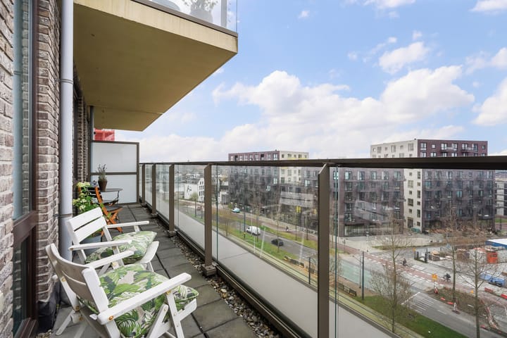 Foto 25 van Van Leeuwenhoekpark 214