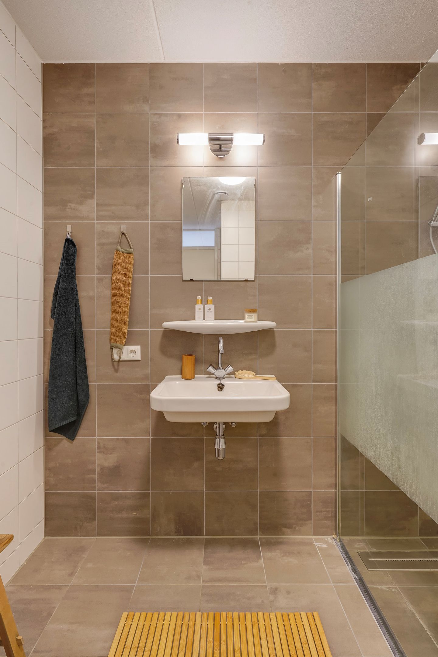 Foto 34 van Van Leeuwenhoekpark 214