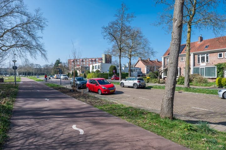 Foto 38 van St Claralaan 34