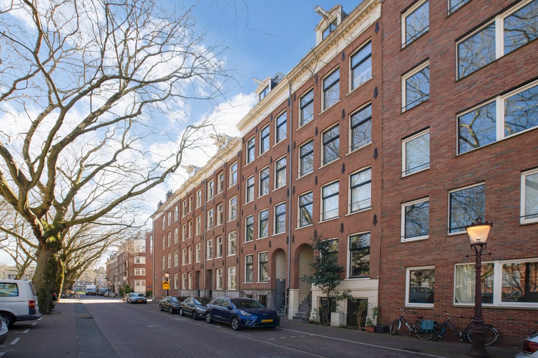 Foto 2 van Van Oldenbarneveldtplein 17-4