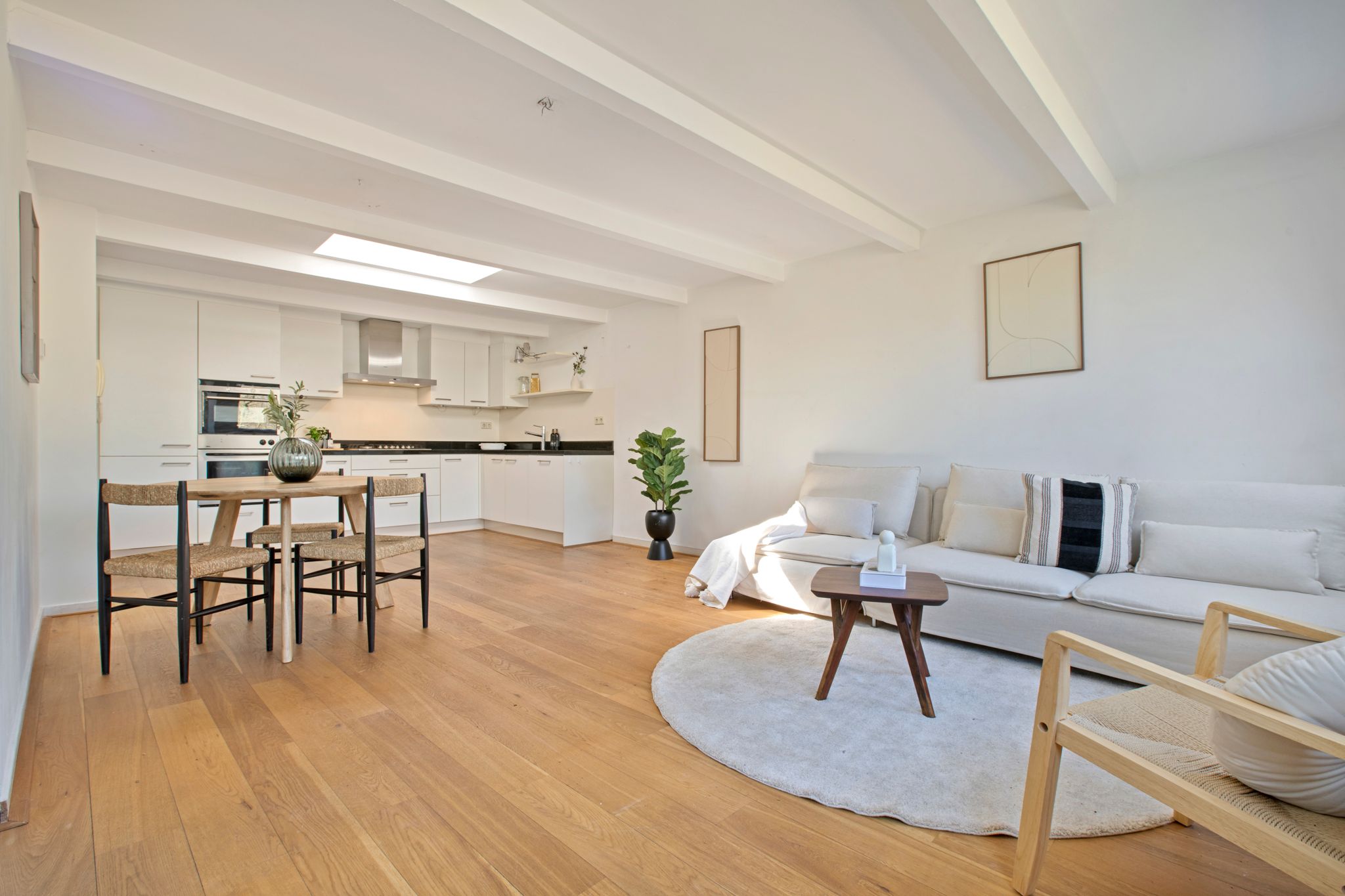 Foto 9 van Van Oldenbarneveldtplein 17-4