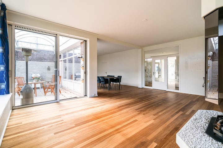 Photo 6 of Pieter Postlaan 10