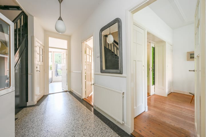 Photo 8 of Waldeck Pyrmontlaan 20