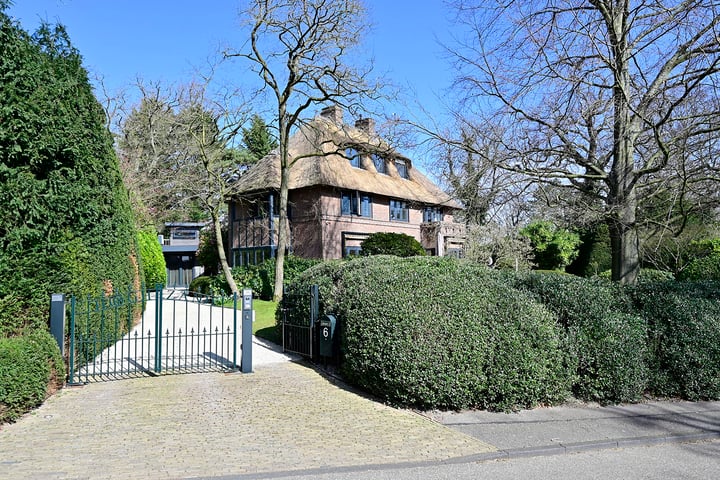 Koninginneduinweg 6