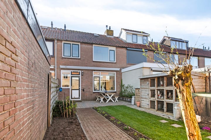 Foto 25 van Margrietstraat 9