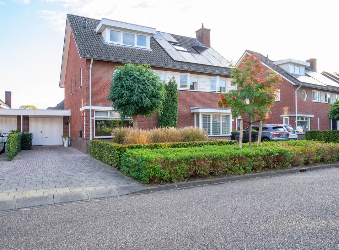 Foto 1 van Broenshofweide 12