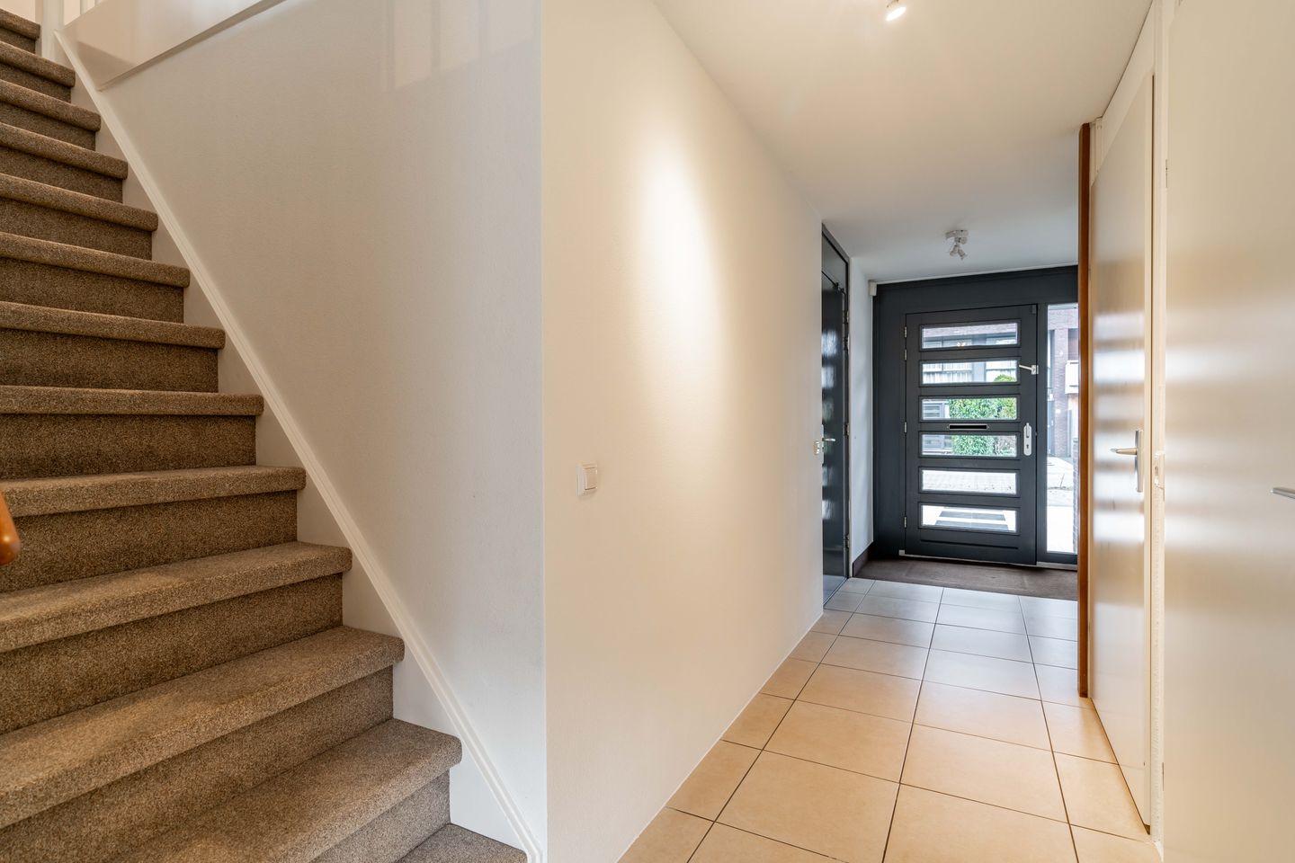 Foto 10 van Achtmanstraat 3