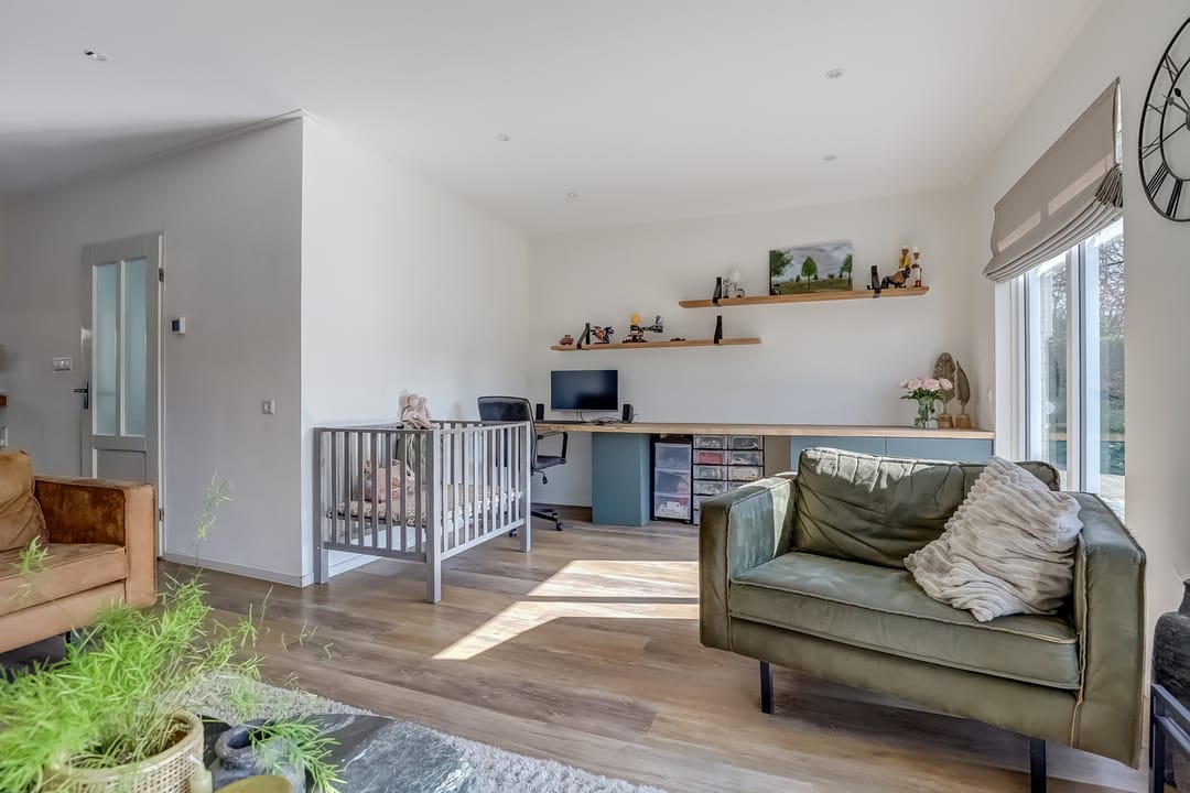 Photo 8 of Esdoornstraat 19