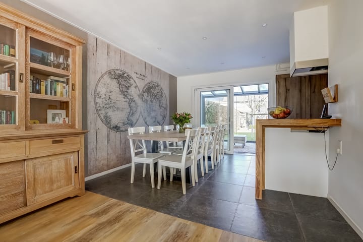 Foto 16 van Esdoornstraat 19