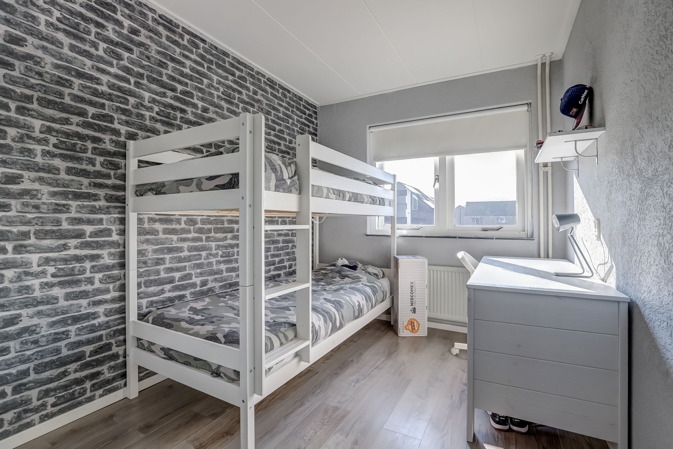 Photo 24 of Esdoornstraat 19