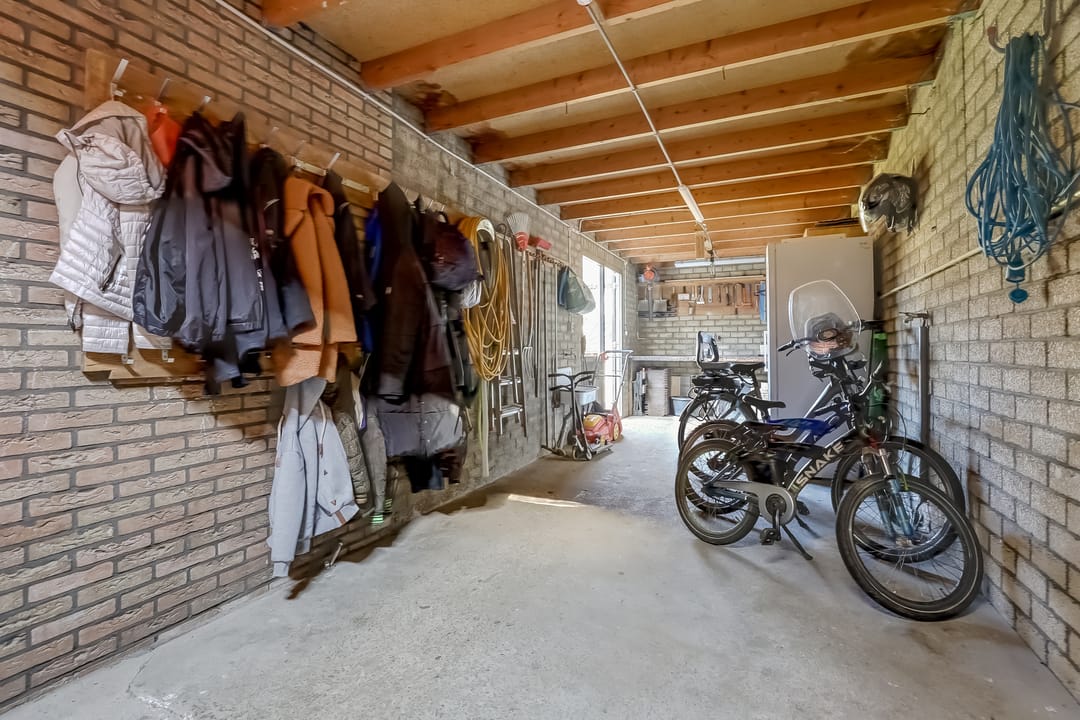 Photo 37 of Esdoornstraat 19