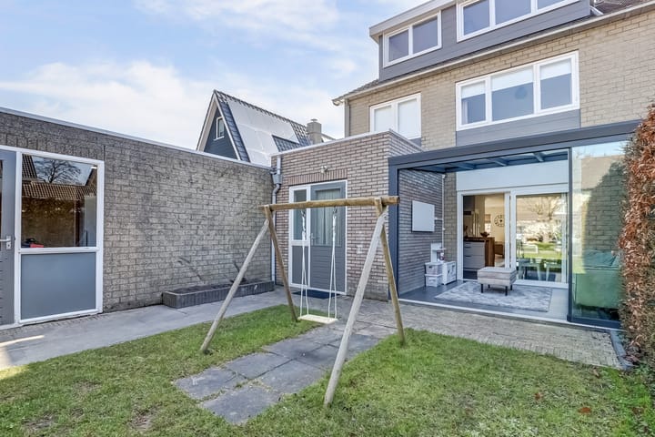 Foto 44 van Esdoornstraat 19