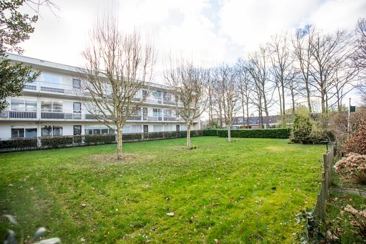 Photo 2 of Valkenkamp 65