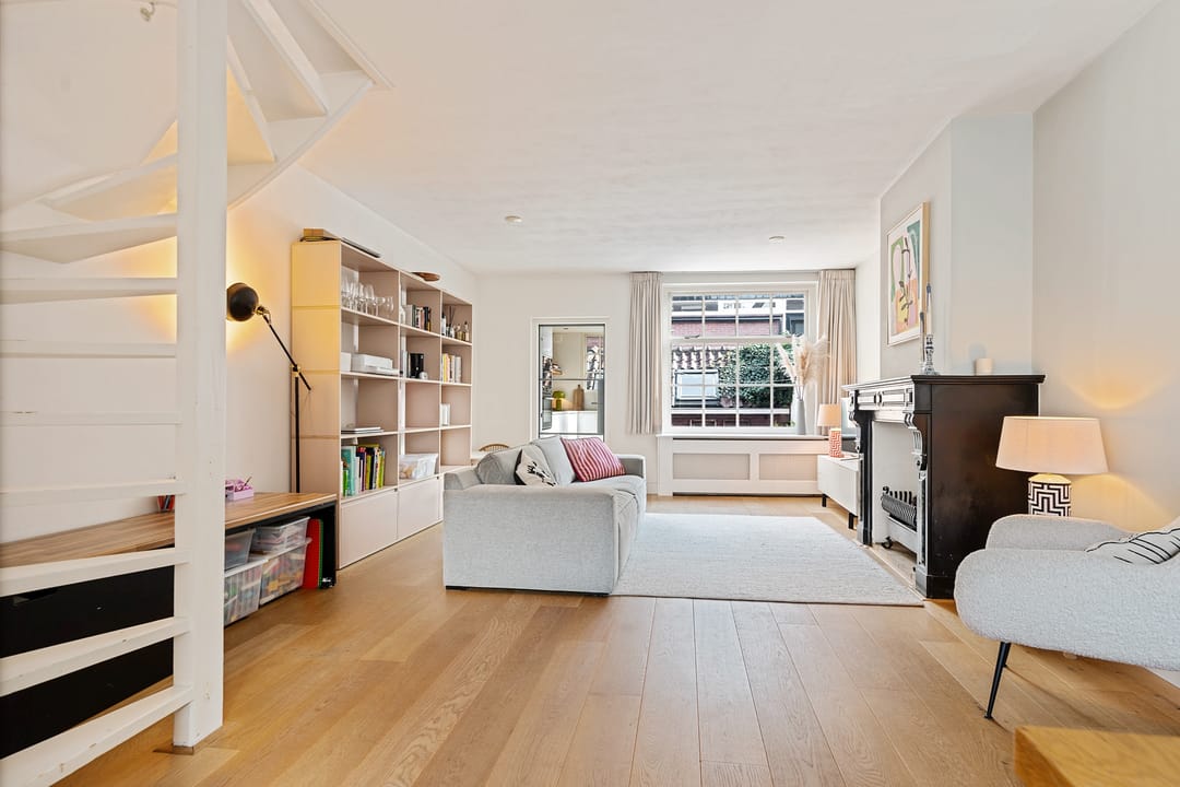 Photo 8 of Noordeinde 116