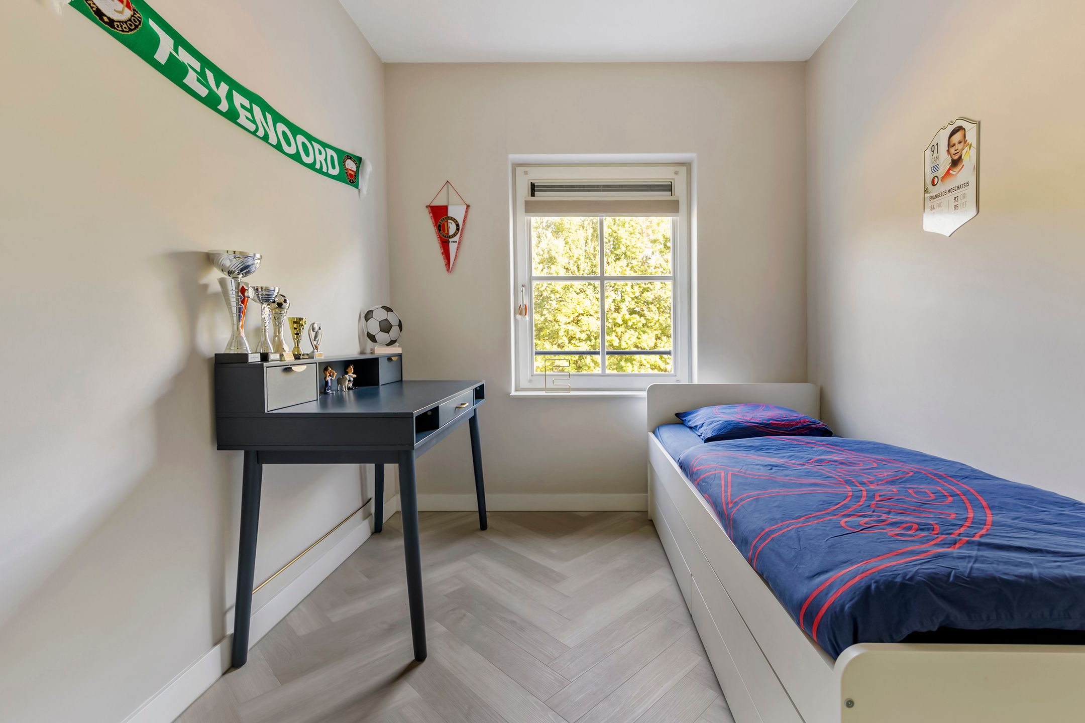 Photo 27 of Klaproos 137