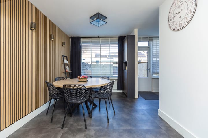 Foto 8 van P.J. Troelstrastraat 13