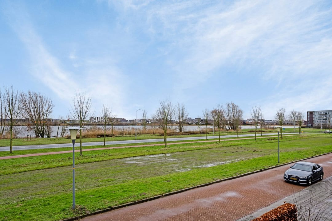 Photo 2 of Zeilmaker 13