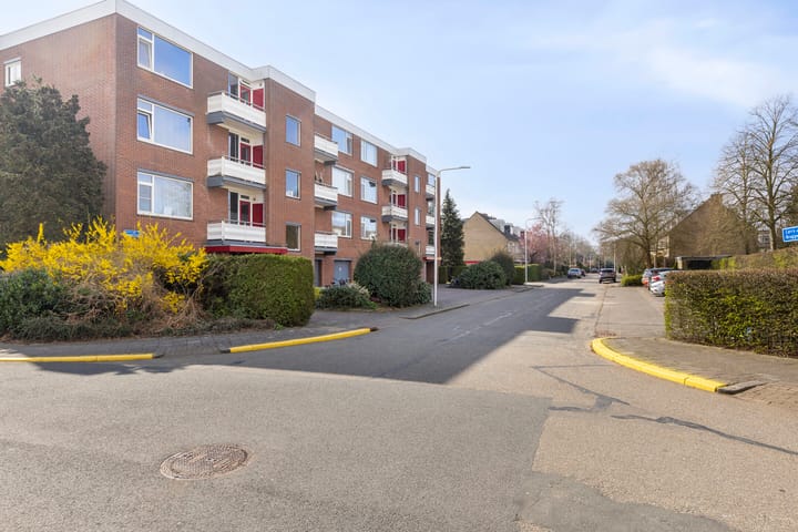 Foto 26 van Carry van Bruggenstraat 38