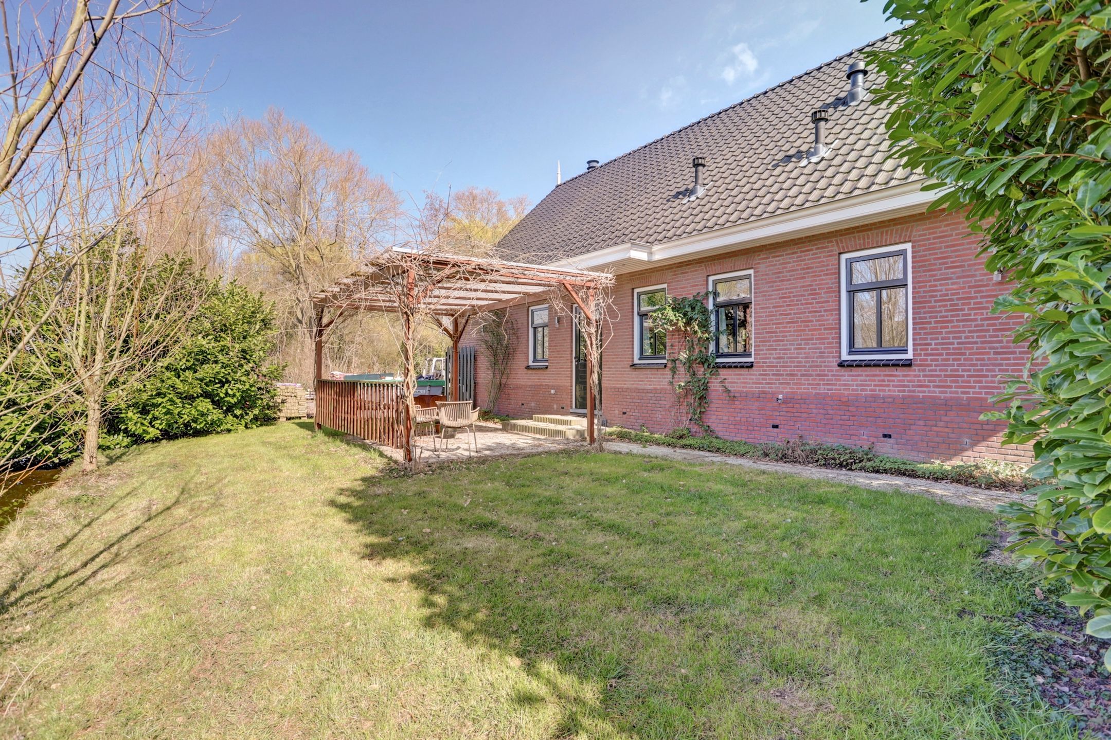 Foto 33 van Schuwacht 324-A