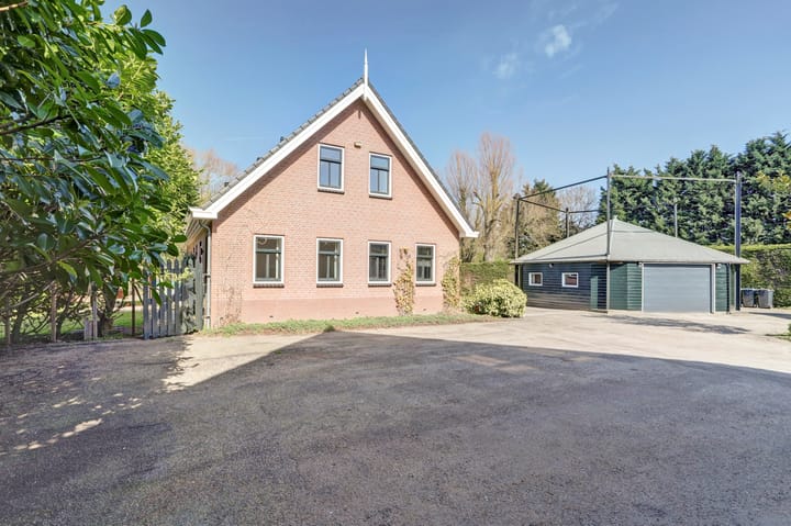 Photo 2 of Schuwacht 324-A