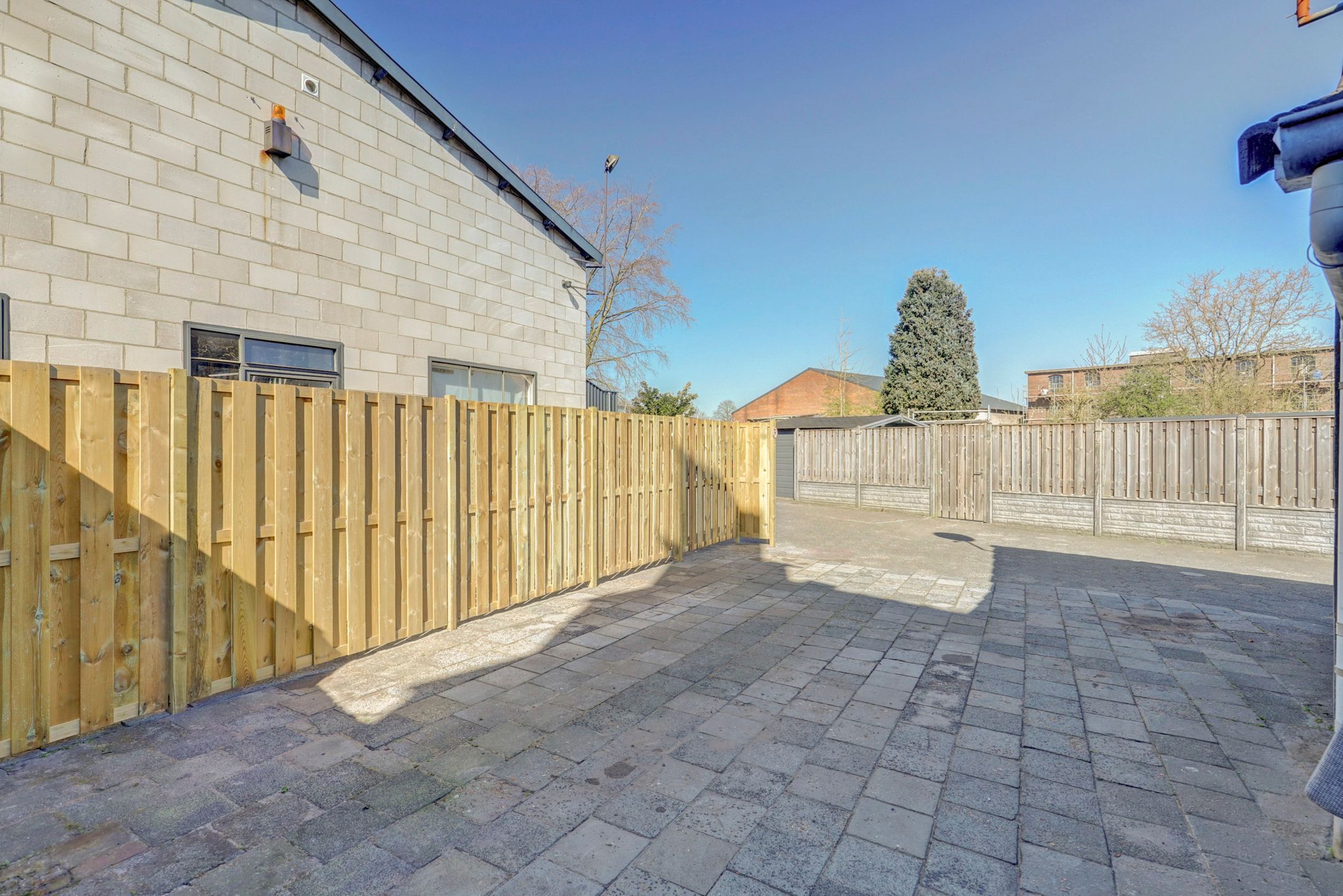 Photo 27 of Hoofdstraat 135