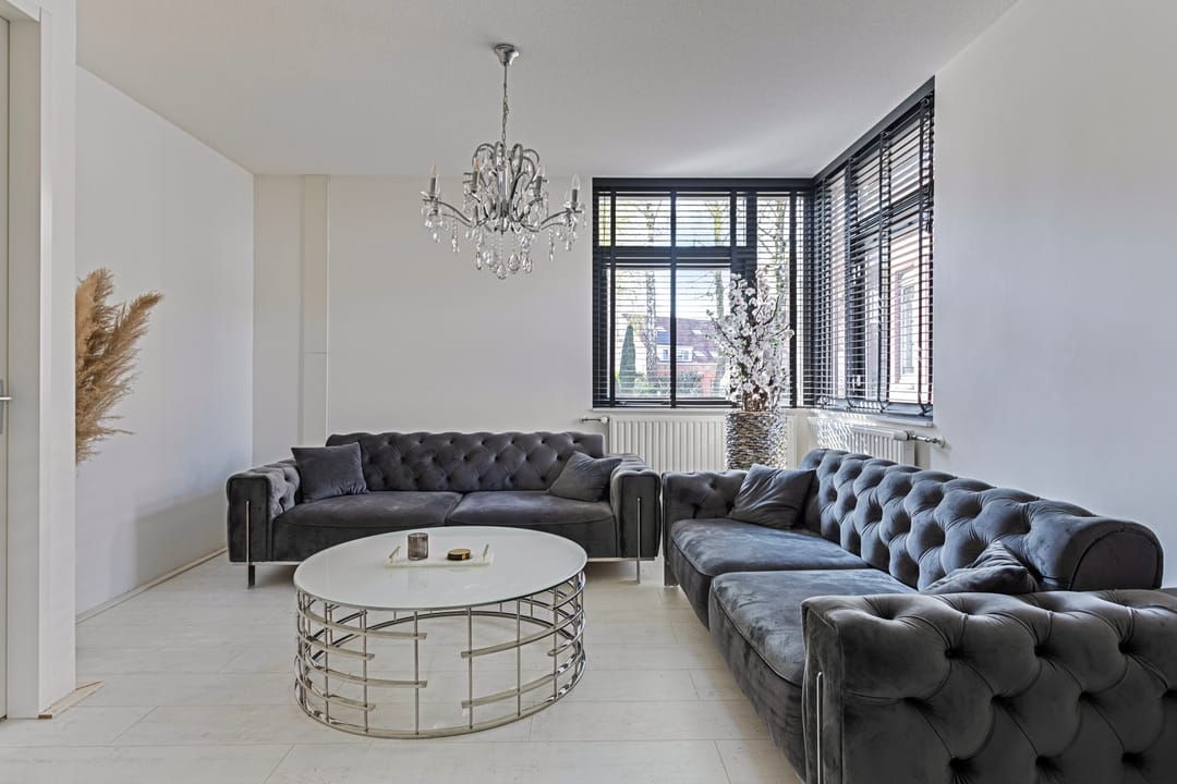 Foto 2 van Burg. Nieuwenhuijzenstraat 4