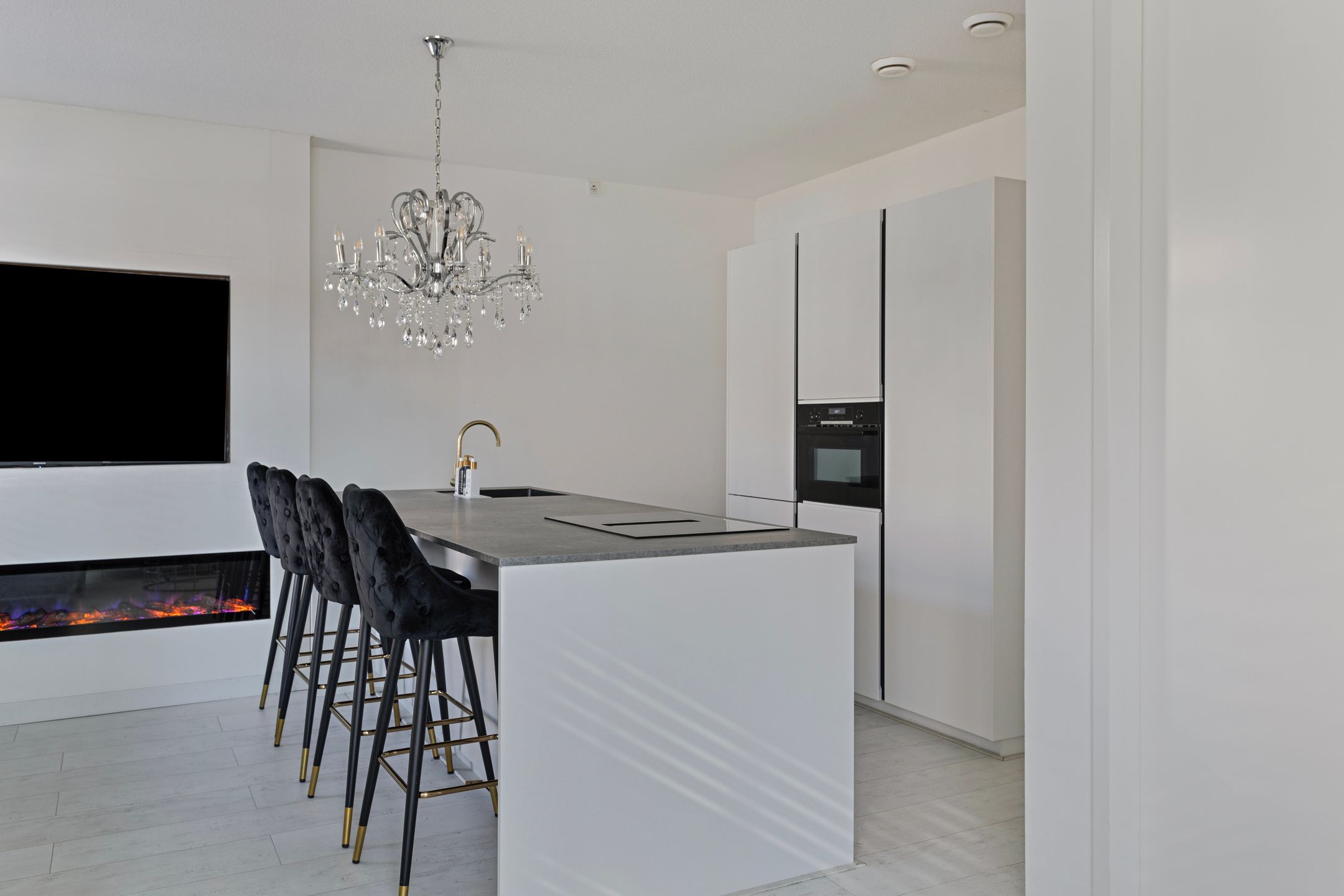 Foto 6 van Burg. Nieuwenhuijzenstraat 4