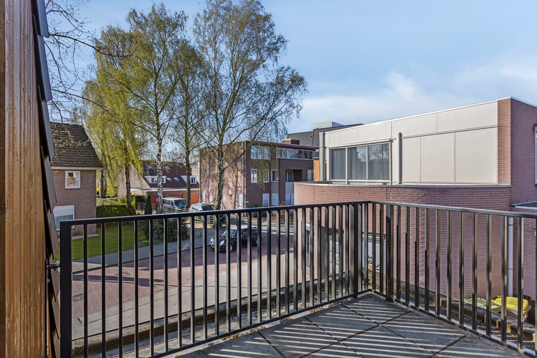 Foto 13 van Burg. Nieuwenhuijzenstraat 4