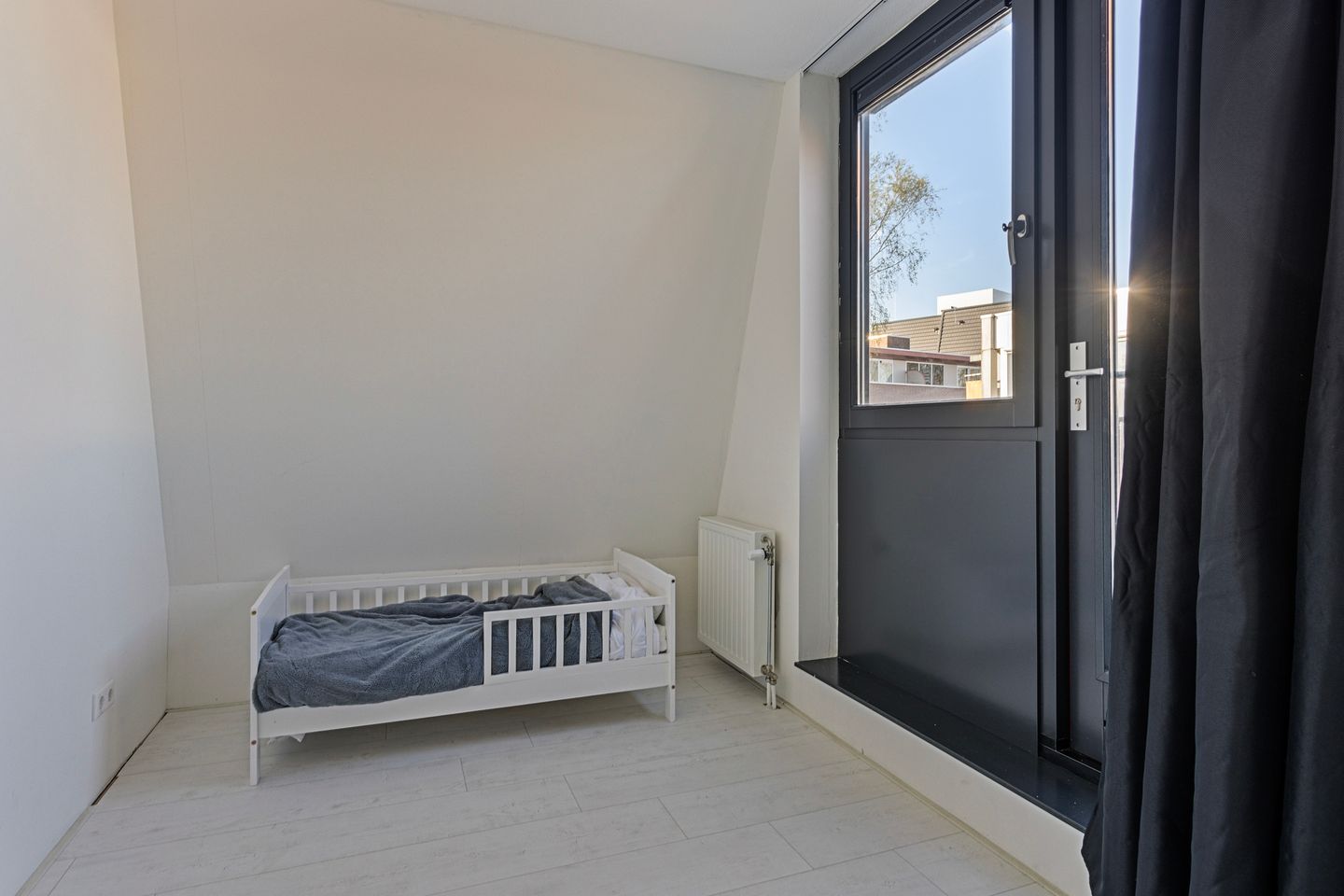 Foto 14 van Burg. Nieuwenhuijzenstraat 4