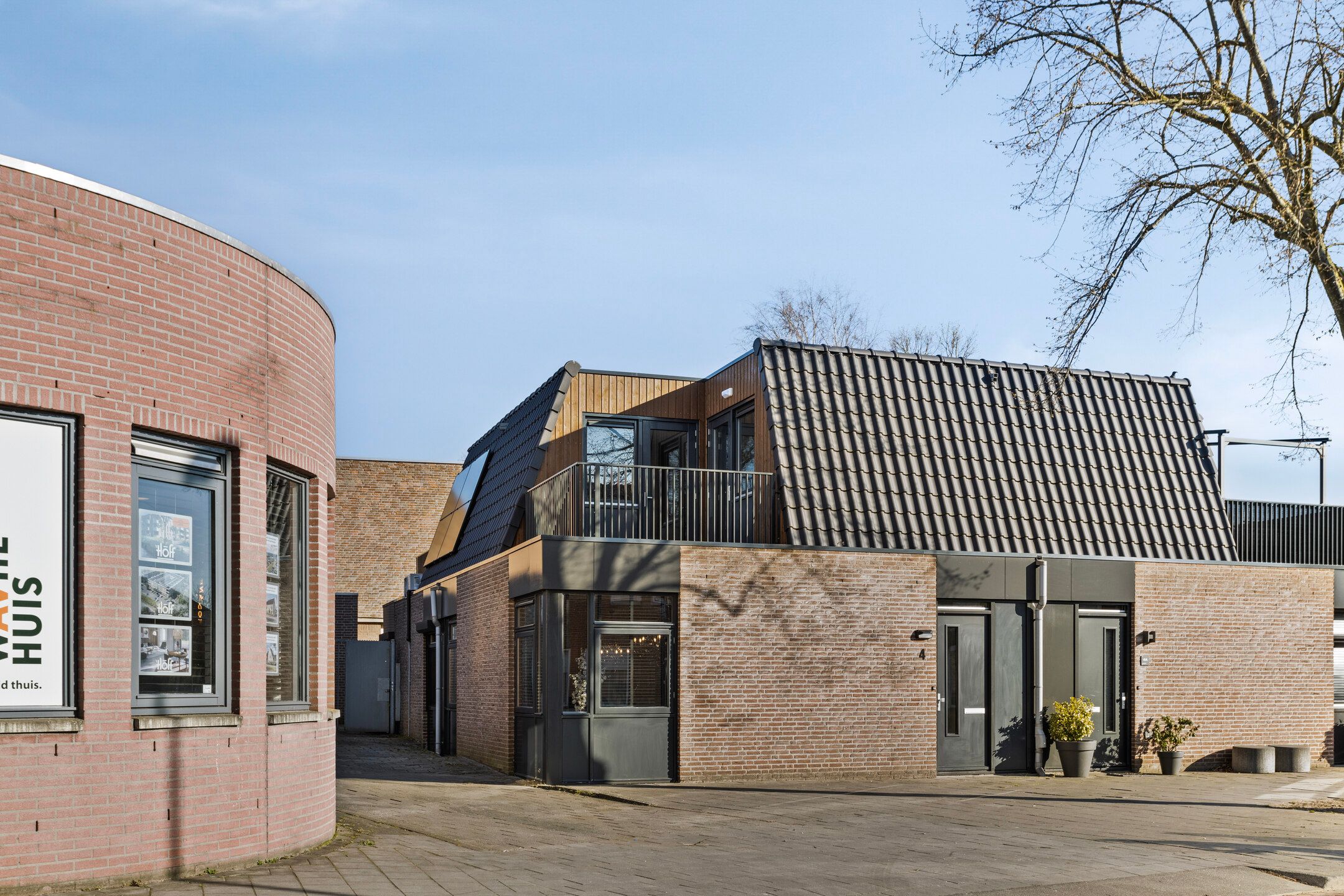 Foto 18 van Burg. Nieuwenhuijzenstraat 4