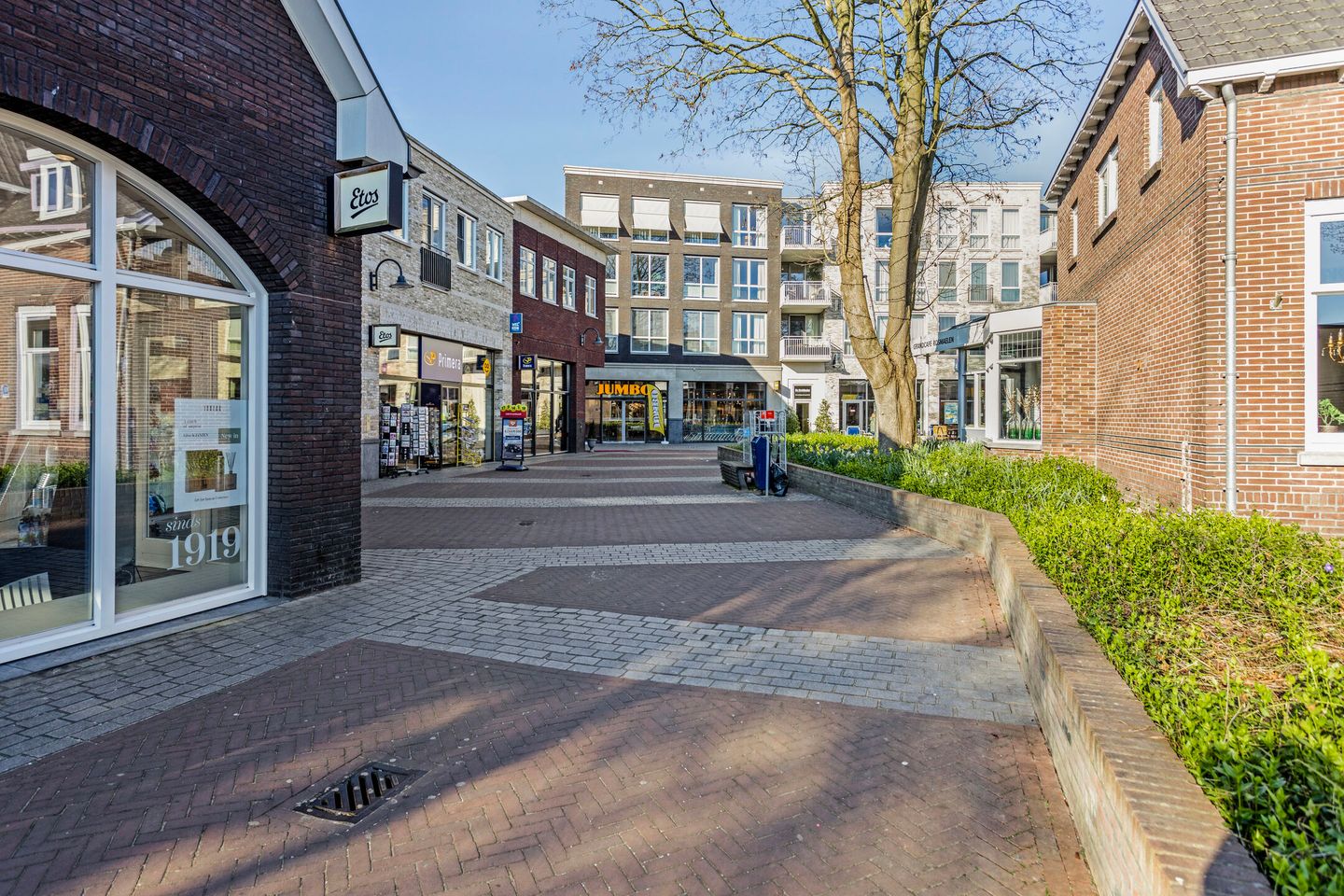 Foto 20 van Burg. Nieuwenhuijzenstraat 4