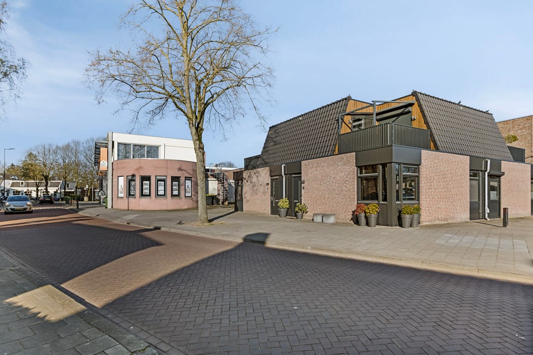 Foto 17 van Burg. Nieuwenhuijzenstraat 4