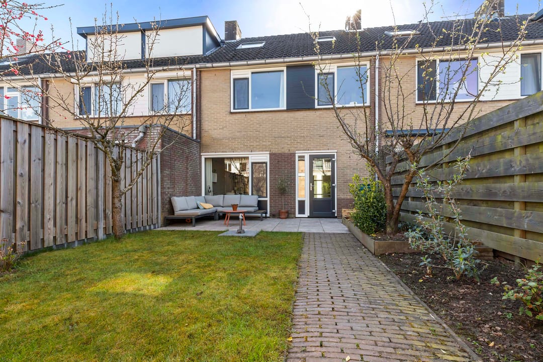 Photo 2 of Sartrestraat 9