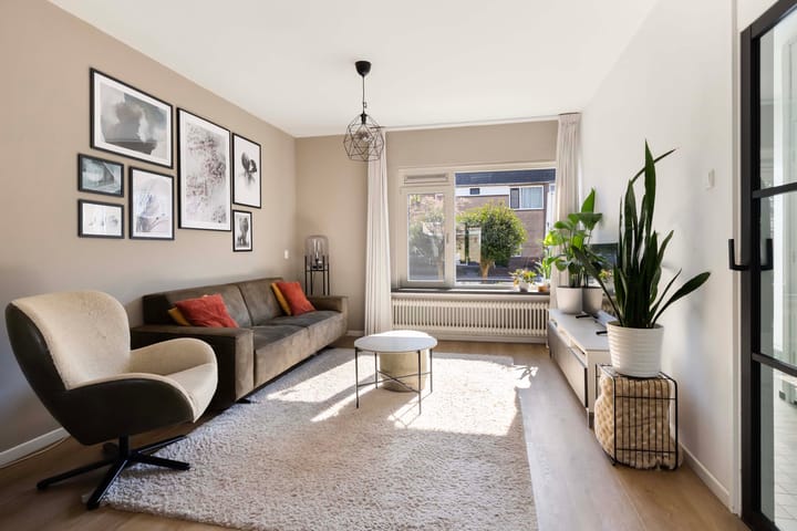 Photo 3 of Sartrestraat 9