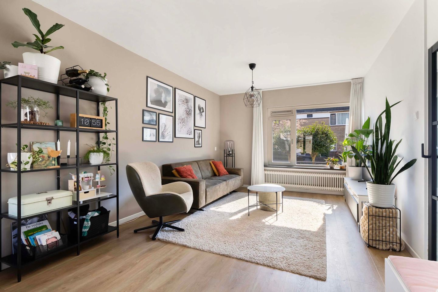 Photo 4 of Sartrestraat 9