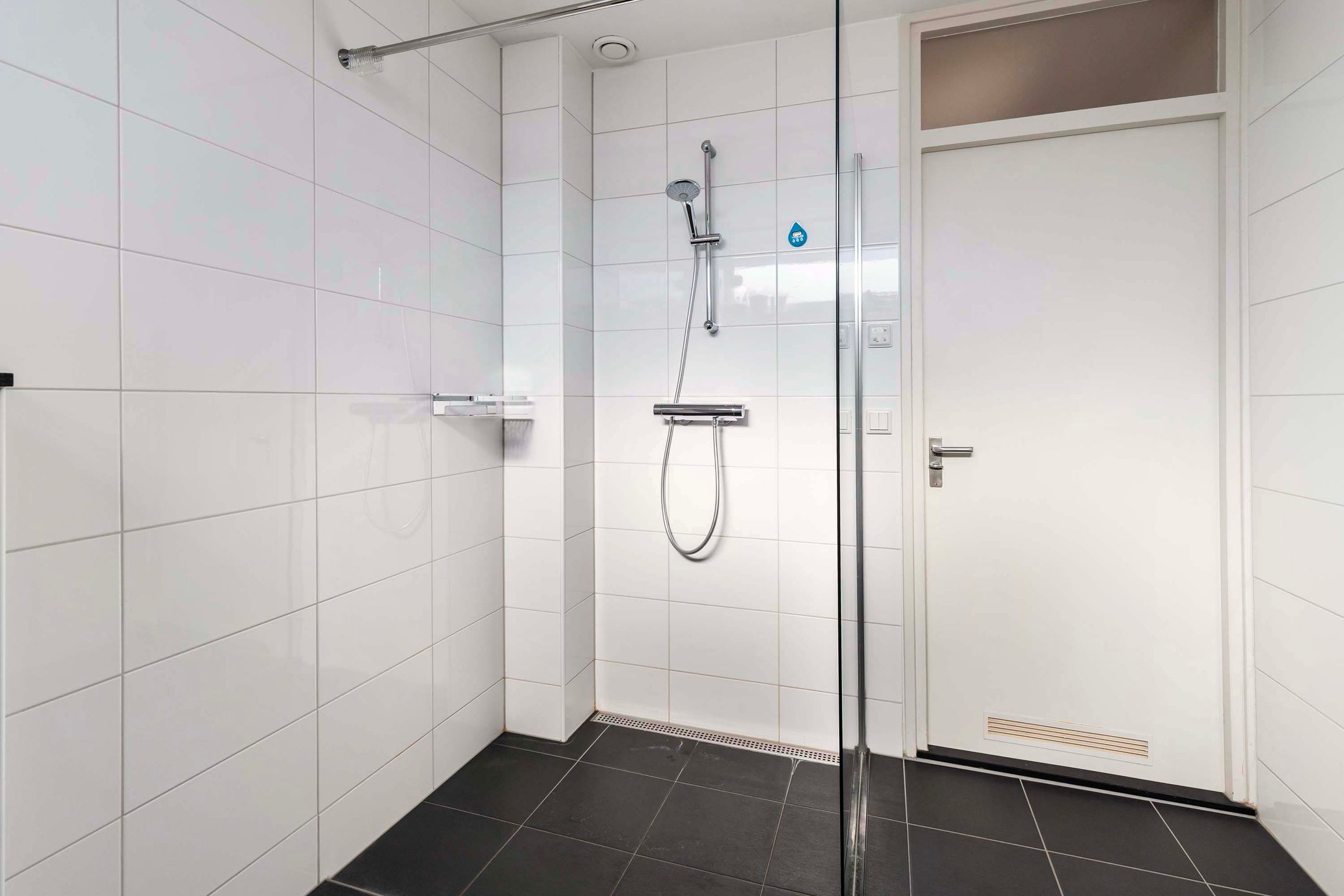 Photo 21 of Sartrestraat 9