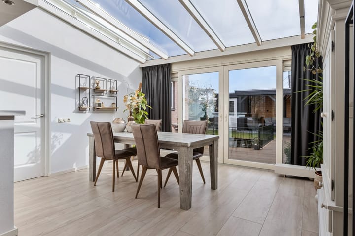 Photo 17 of Wetering 27