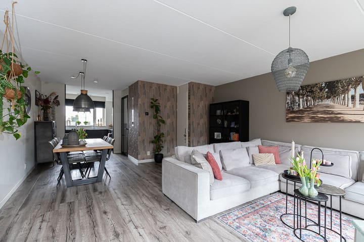 Photo 10 of Ooievaar 118