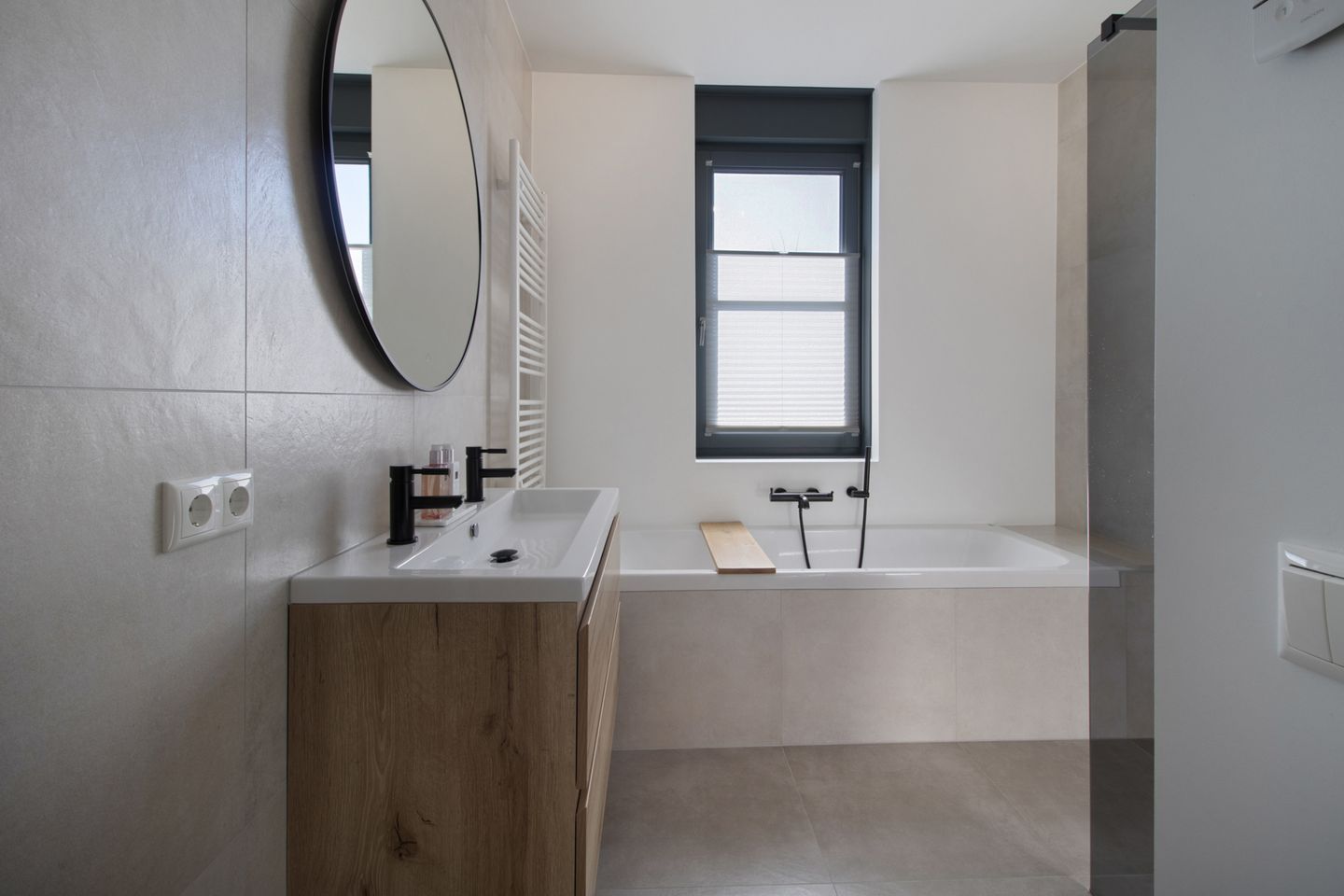 Photo 5 of Holsteinpad 6