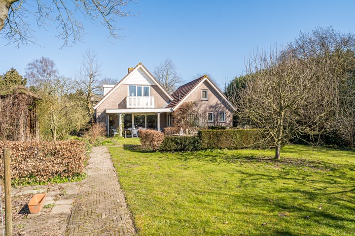 Photo 1 of Beneden Molenweg 10