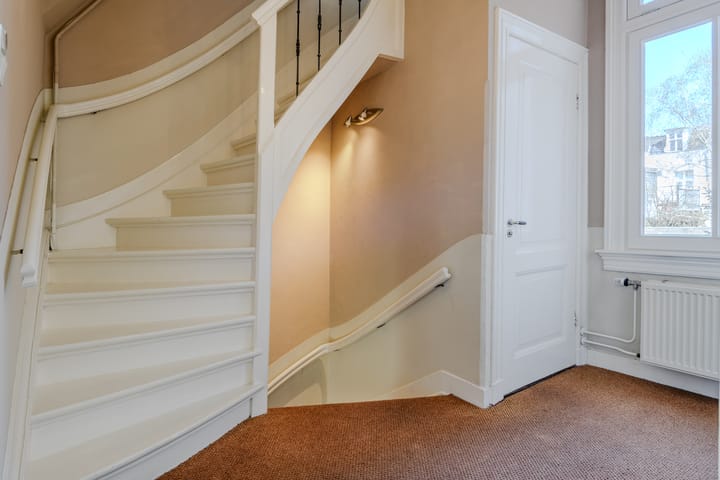 Photo 8 of Evertsenstraat 5