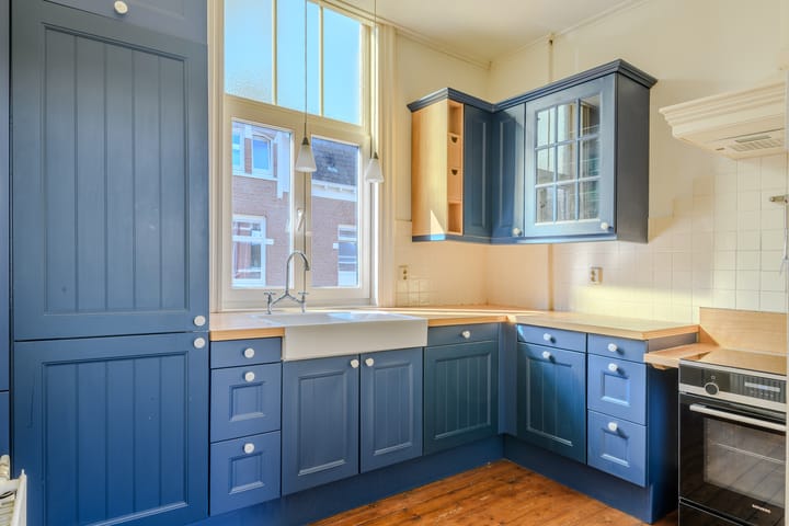 Photo 21 of Evertsenstraat 5